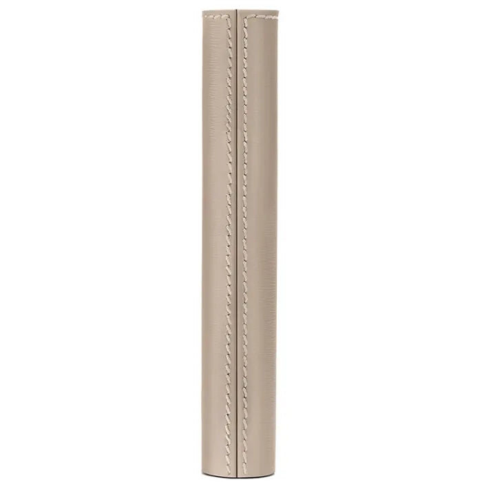 La Bouche Rouge Beige Leather Sleeve - By Mio Perfumería
